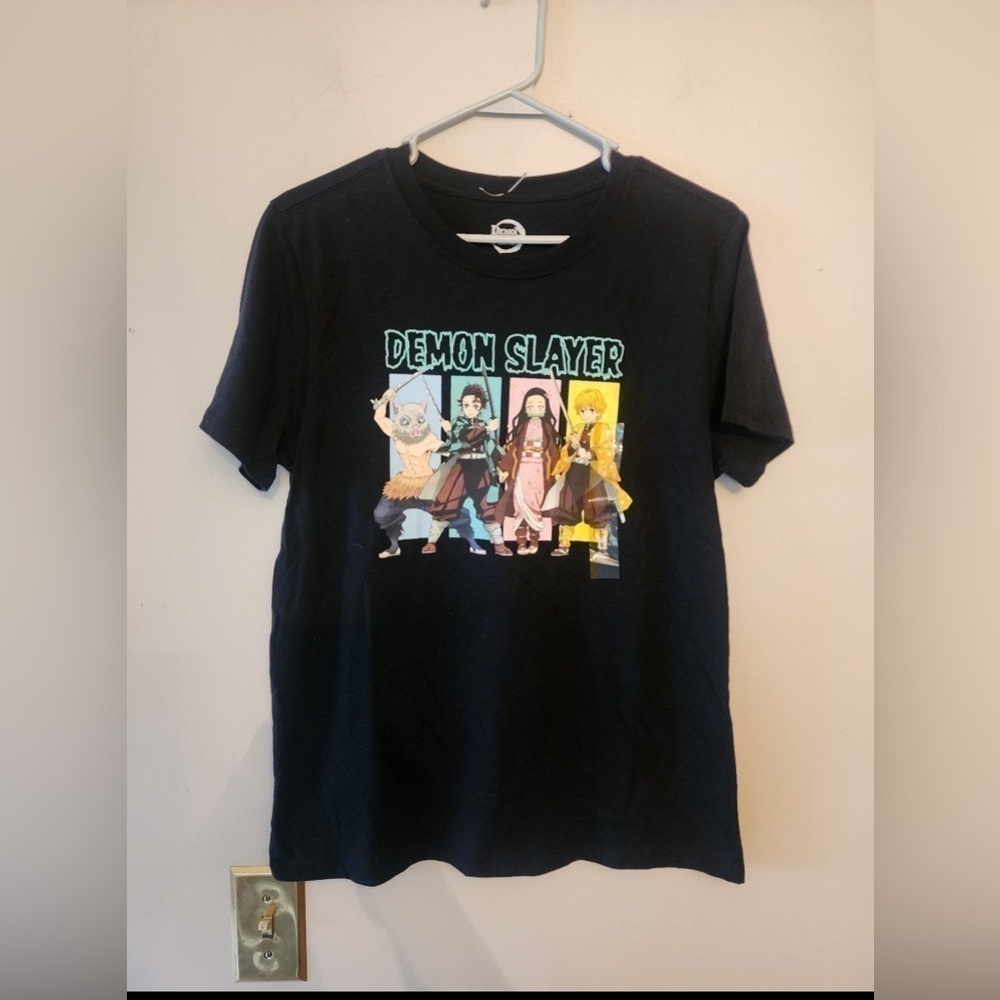 Demon slayer animie shirt size mens small